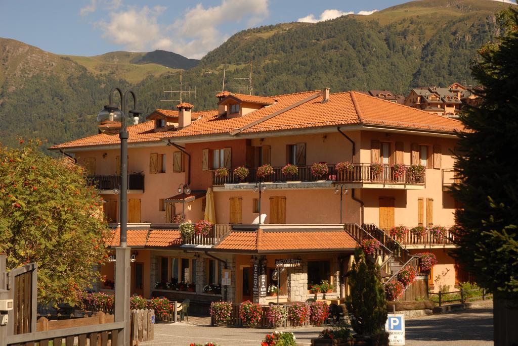 Albergo Legazzuolo Montecampione Artogne Exterior photo