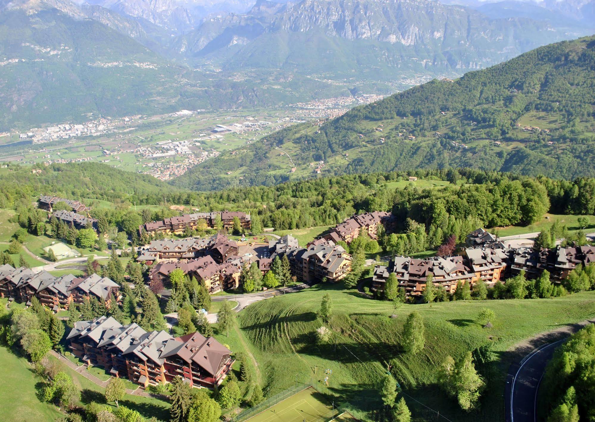Albergo Legazzuolo Montecampione Artogne Exterior photo